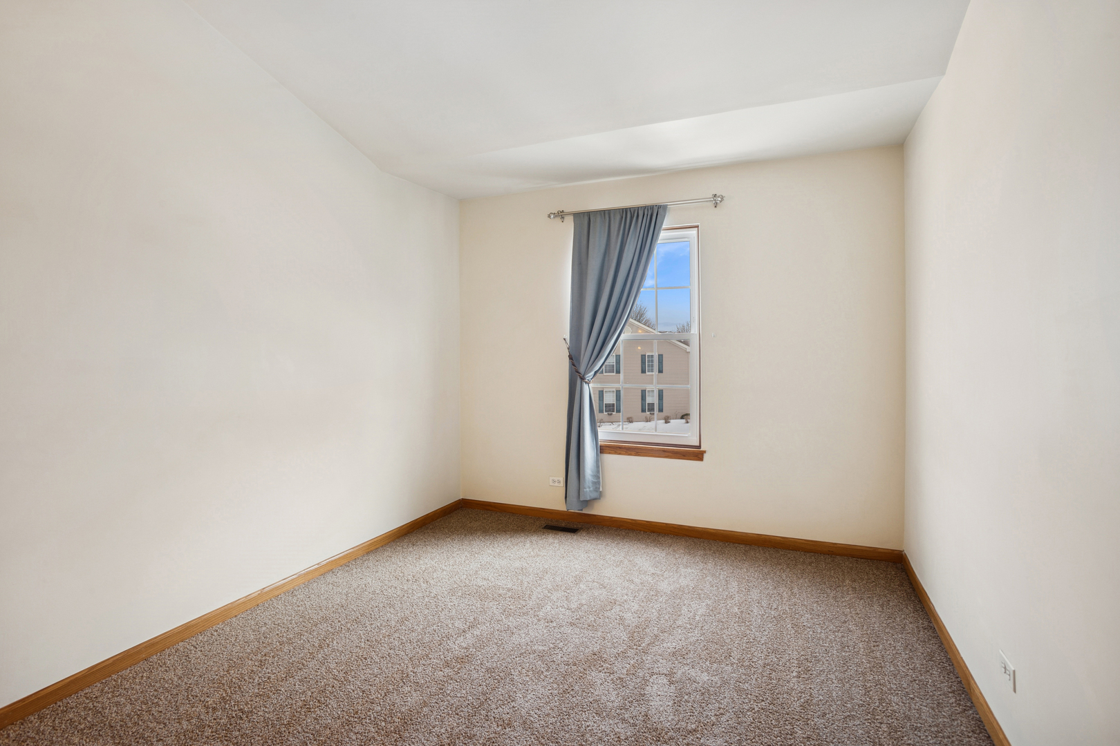 26 Blue Stem Court Streamwood, IL 60107 - Photo 14 of 23