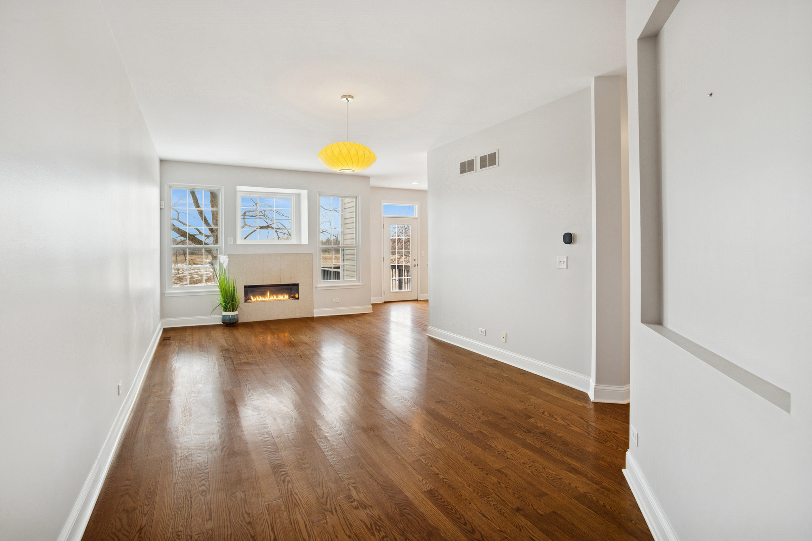 26 Blue Stem Court Streamwood, IL 60107 - Photo 3 of 23