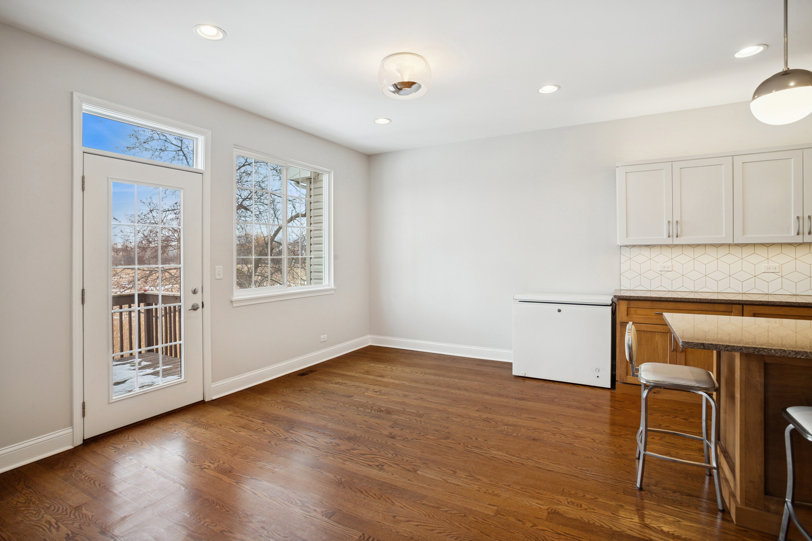 26 Blue Stem Court Streamwood, IL 60107 - Photo 4 of 23