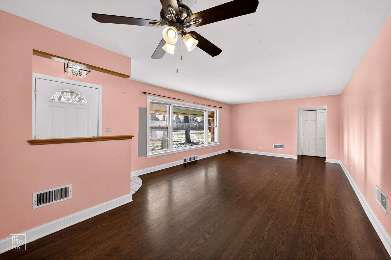 304 East Golf Road Arlington Heights, IL 60056 - Photo 2 of 13