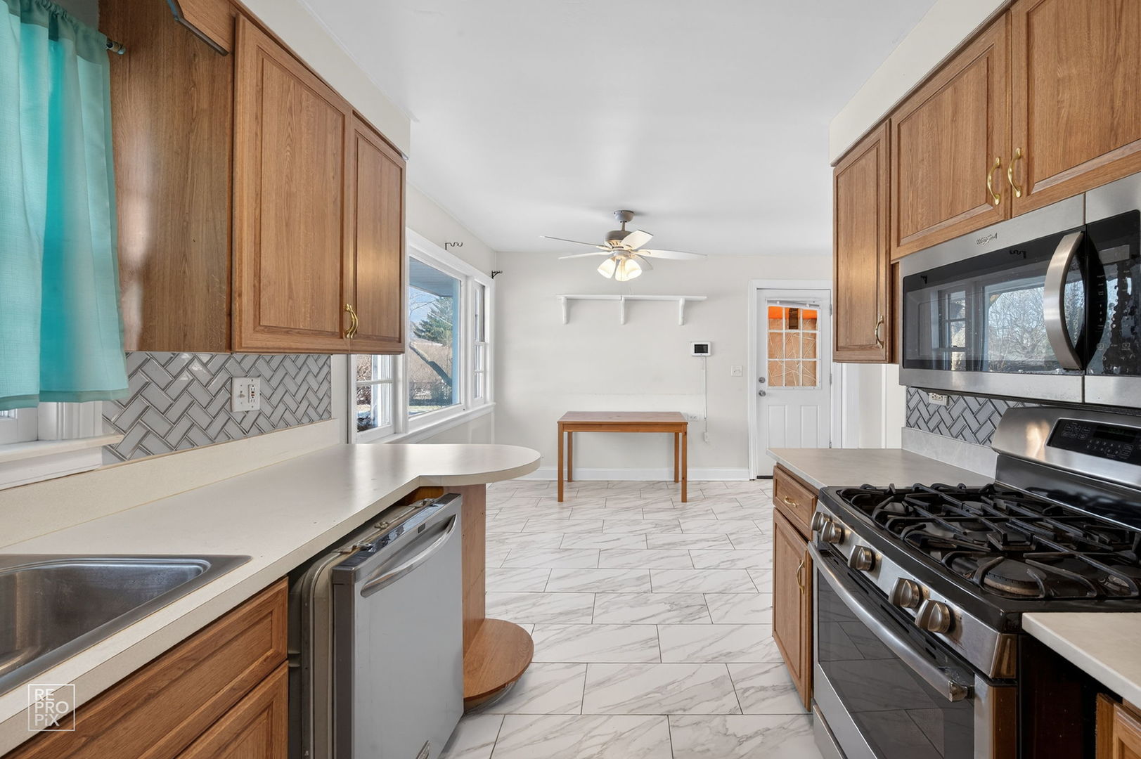 304 East Golf Road Arlington Heights, IL 60056 - Photo 3 of 13