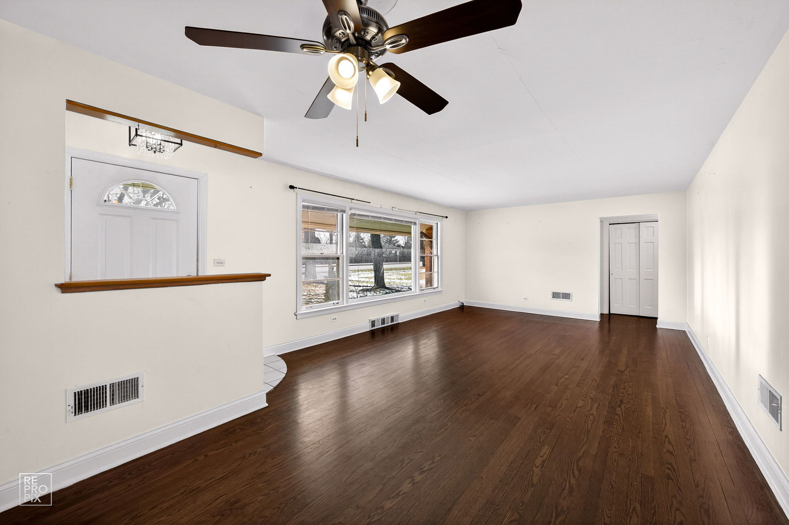 304 East Golf Road Arlington Heights, IL 60056 - Photo 4 of 13