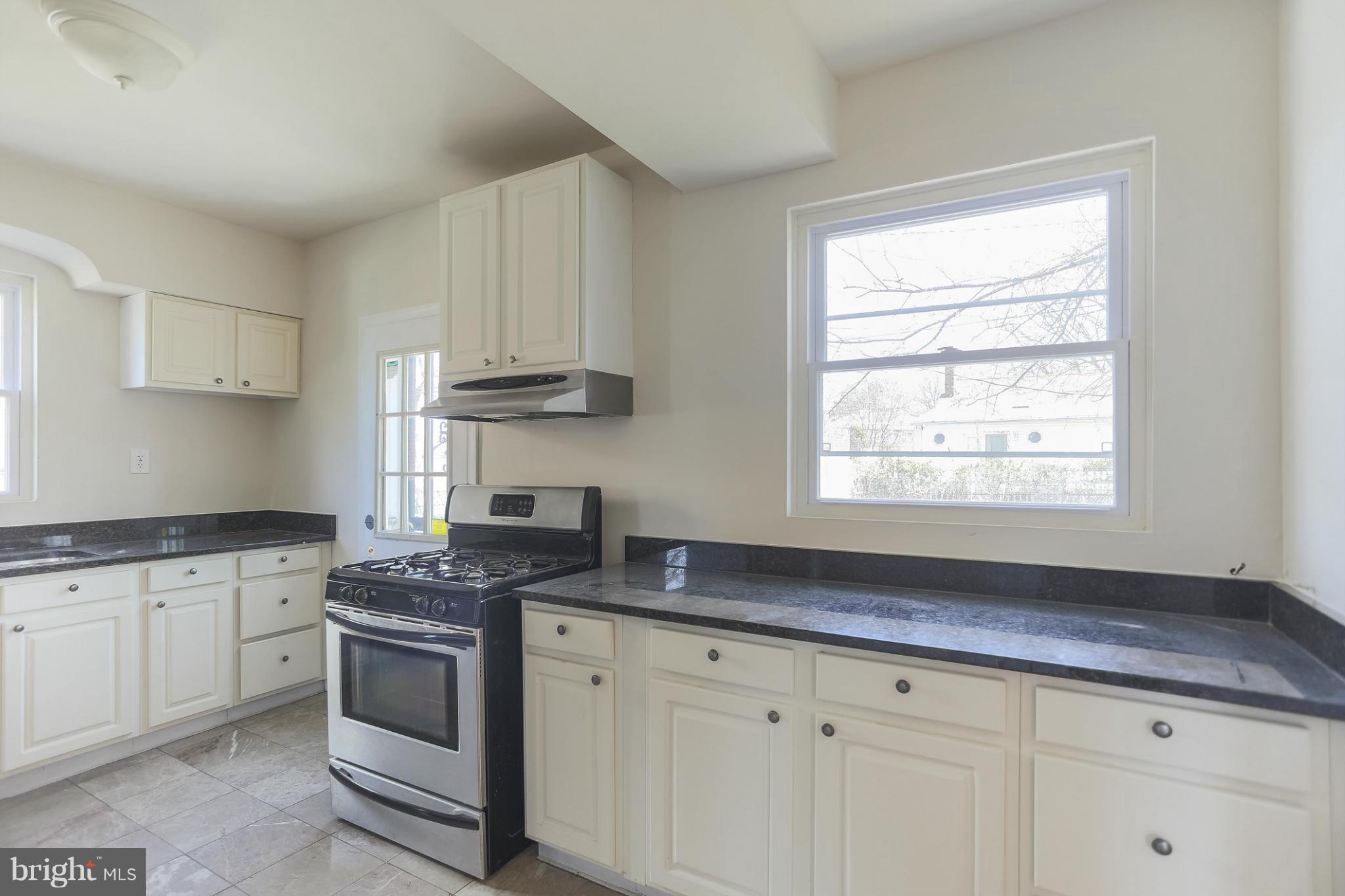 3809 Cedardale Road Baltimore, MD 21215 - Photo 1 of 18 Kitchen