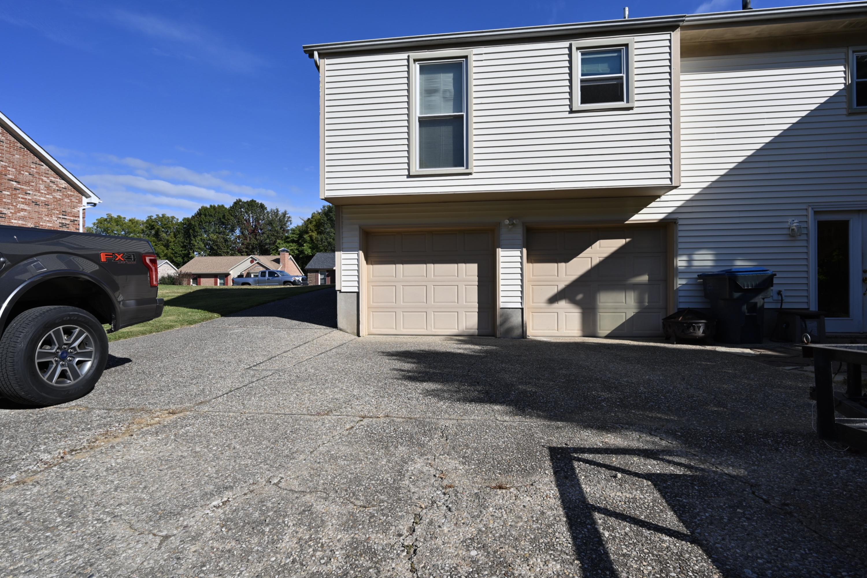 7110 Ridge Creek Road Louisville, KY 40291 - Photo 34 of 41 00F1D5C5-53CF-4503-B97C-1B84D262803A_1_2