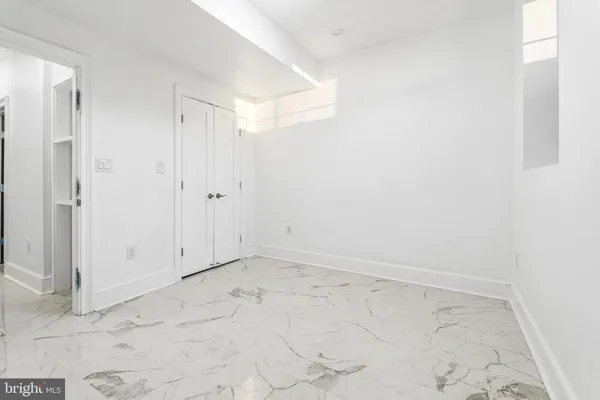 a view of a street with building