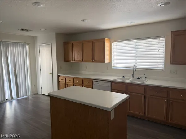 $2,050 | 203 Lynbrook Street, Henderson, NV 89012