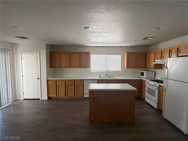 $2,050 | 203 Lynbrook Street, Henderson, NV 89012
