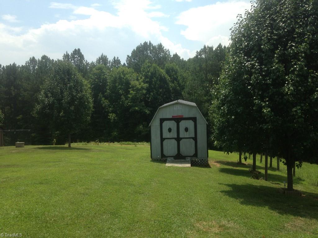 1100 Wells Creek Road Madison, NC 27025 - Photo 6 of 22