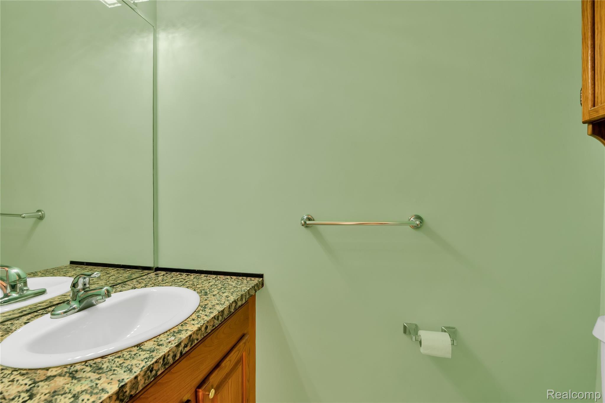 938 Paddington Road Canton, MI 48187 - Photo 15 of 33 938 Paddington - HD Drone Photography-12.JPG