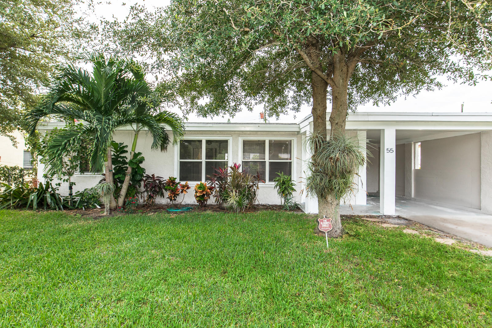 55 West 34th Street Riviera Beach, FL 33404 - Photo 1 of 26 6D1A4445