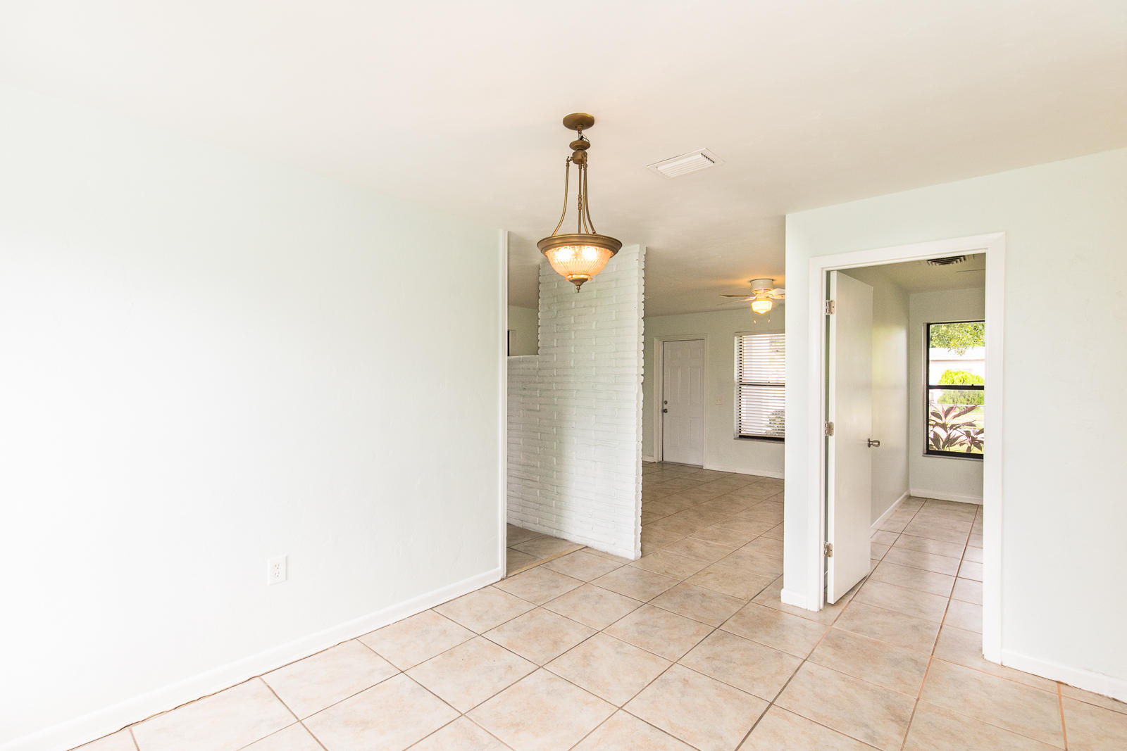 55 West 34th Street Riviera Beach, FL 33404 - Photo 13 of 26 6D1A4467