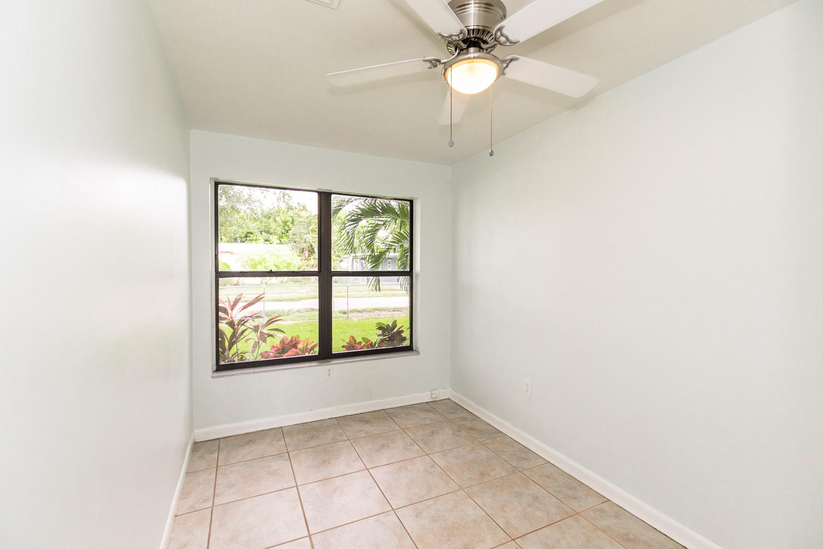 55 West 34th Street Riviera Beach, FL 33404 - Photo 14 of 26 6D1A4468
