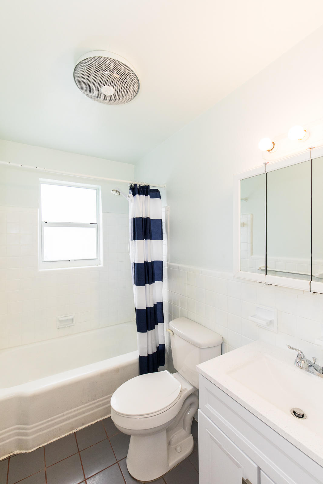 55 West 34th Street Riviera Beach, FL 33404 - Photo 20 of 26 6D1A4481