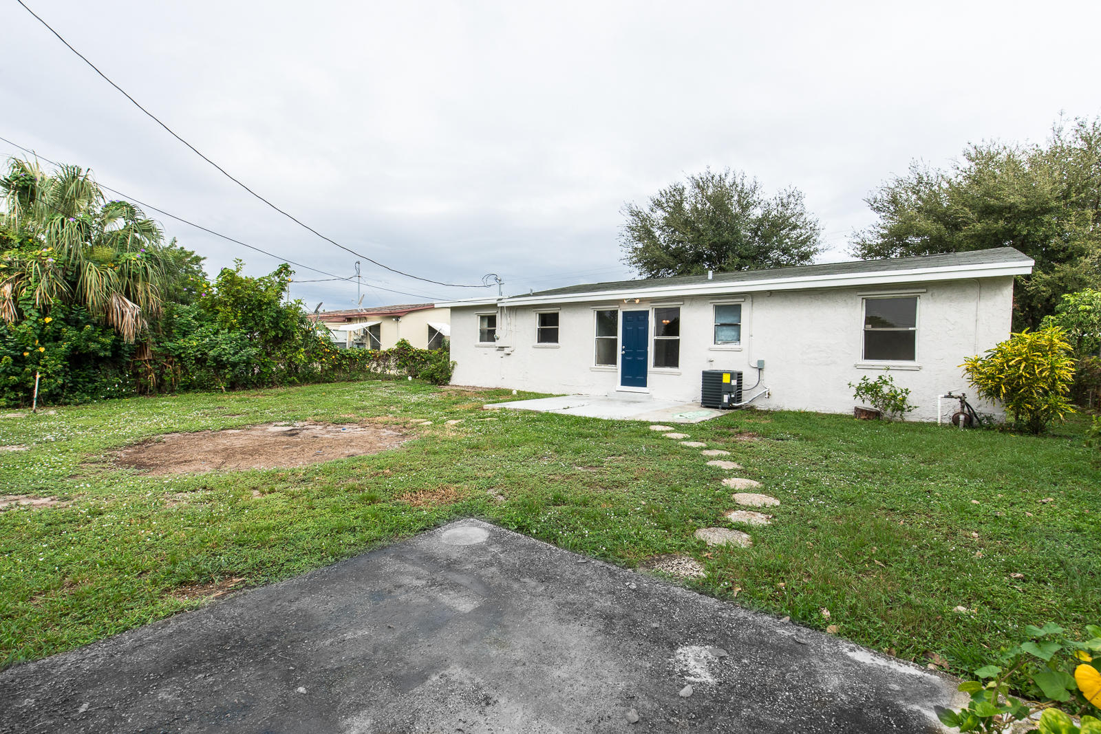 55 West 34th Street Riviera Beach, FL 33404 - Photo 26 of 26 6D1A4497