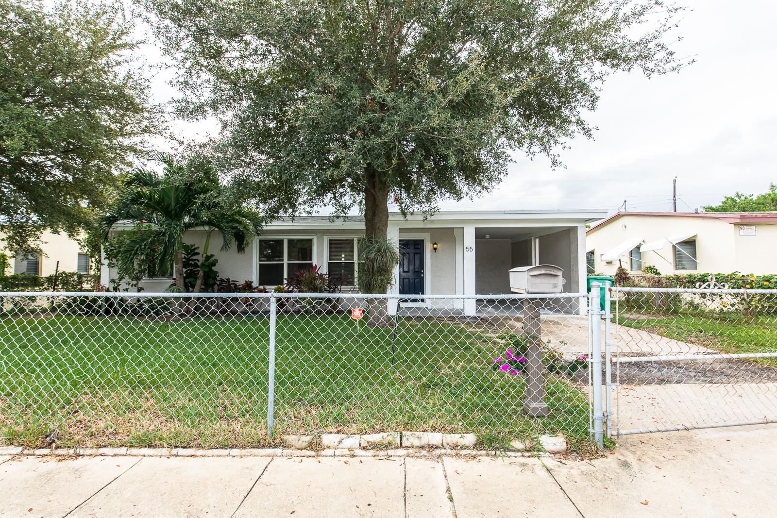 55 West 34th Street Riviera Beach, FL 33404 - Photo 3 of 26 6D1A4440