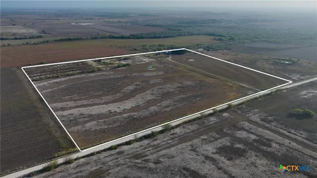 $569,900 | 1891 Dworaczyk Road, Yorktown, TX 78164