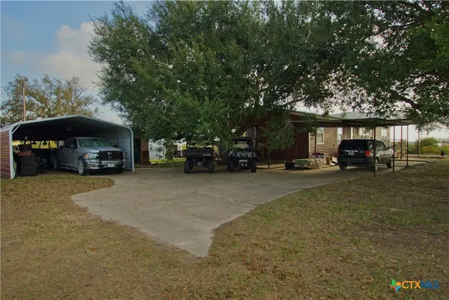 $569,900 | 1891 Dworaczyk Road, Yorktown, TX 78164