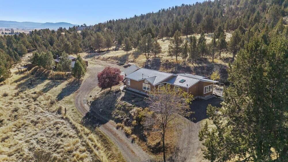 17550 South Poe Valley Road Klamath Falls, OR 97603 - Photo 55 of 59 a view of a city