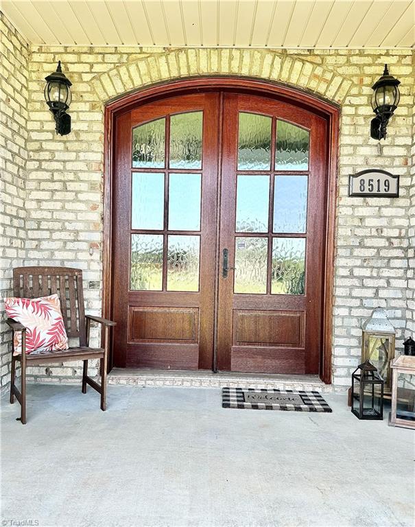 8519 Julina Drive Oak Ridge, NC 27310 - Photo 4 of 49