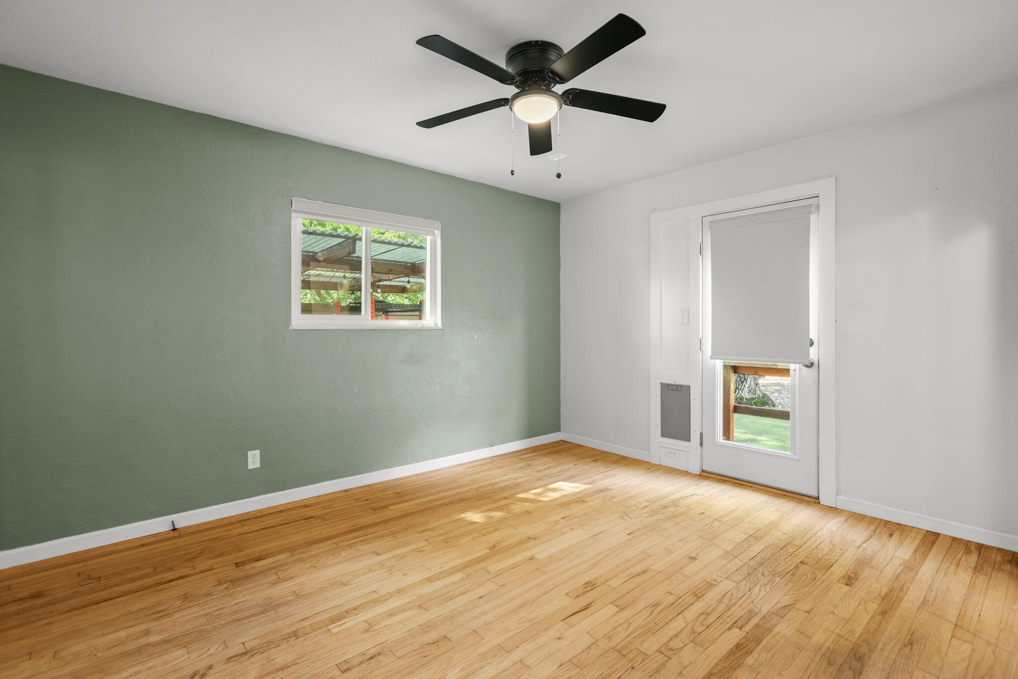 5730 East Bonnyview Road Redding, CA 96001 - Photo 23 of 44 Bedroom 3