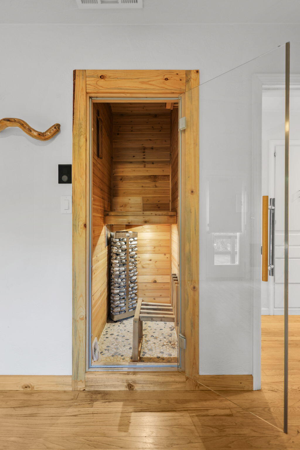 5730 East Bonnyview Road Redding, CA 96001 - Photo 25 of 44 Sauna