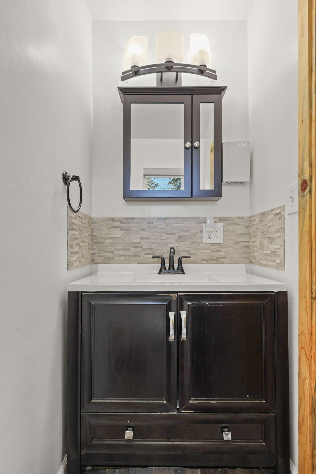 5730 East Bonnyview Road Redding, CA 96001 - Photo 27 of 44 Half Bathroom