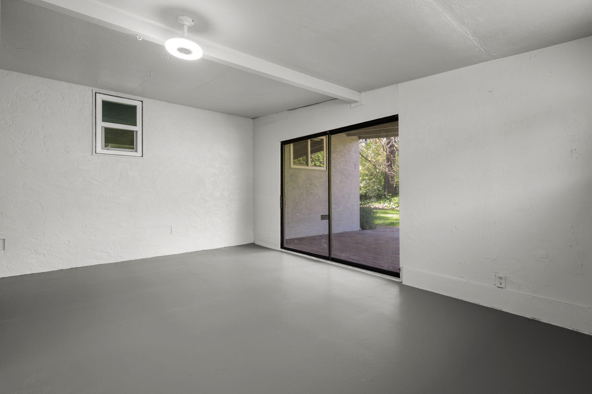 5730 East Bonnyview Road Redding, CA 96001 - Photo 31 of 44 Bonus Room / Bedroom 4