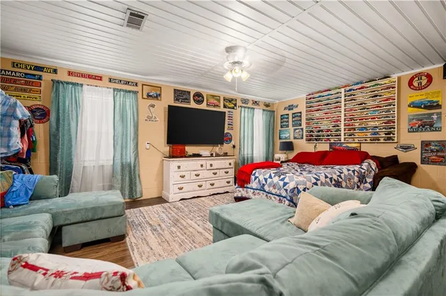 $830,500 | 1156 Palmer Chapel Road, Pineville, LA 71360