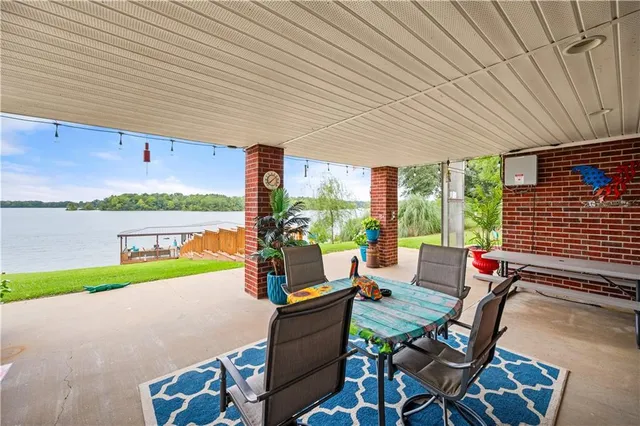 $830,500 | 1156 Palmer Chapel Road, Pineville, LA 71360