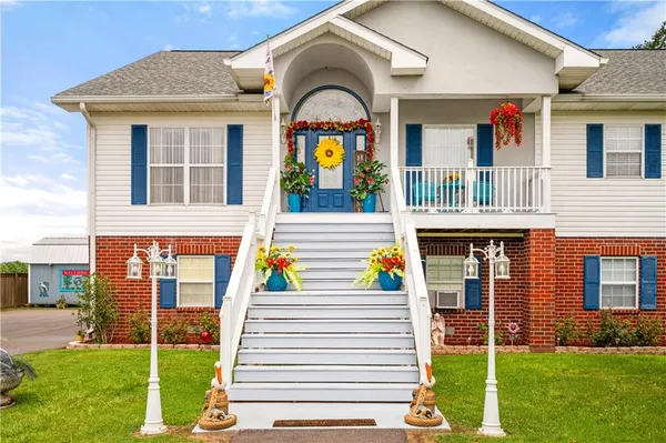 $755,500 | 1156 Palmer Chapel Road, Pineville, LA 71360