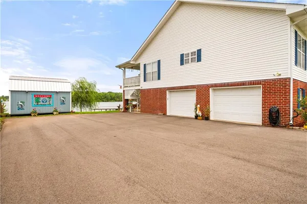 $755,500 | 1156 Palmer Chapel Road, Pineville, LA 71360
