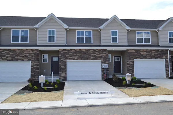$359,900 | 205 Lucille Way, Fleetwood, PA 19522