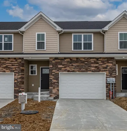 $349,900 | 205 Lucille Way, Fleetwood, PA 19522
