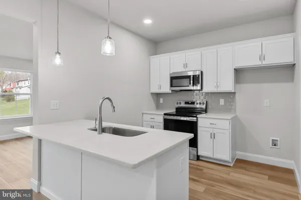 $349,900 | 205 Lucille Way, Fleetwood, PA 19522