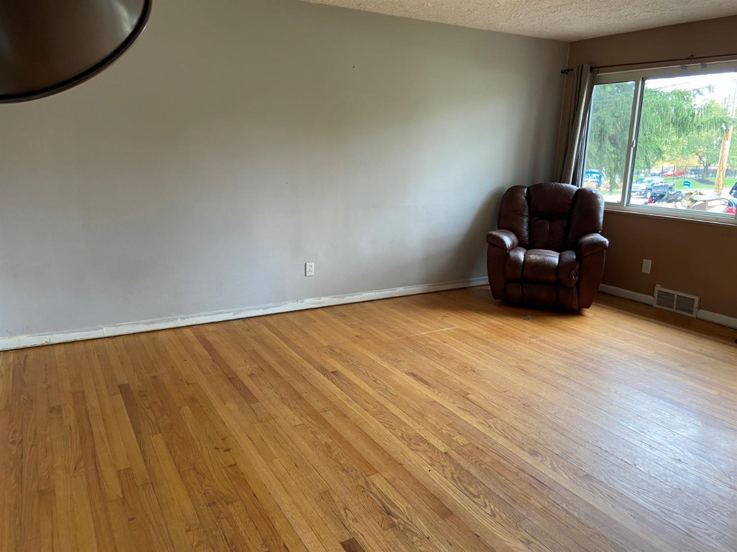 7081 Fields Ertel Road Cincinnati, OH 45241 - Photo 6 of 17 Gallery Image 6