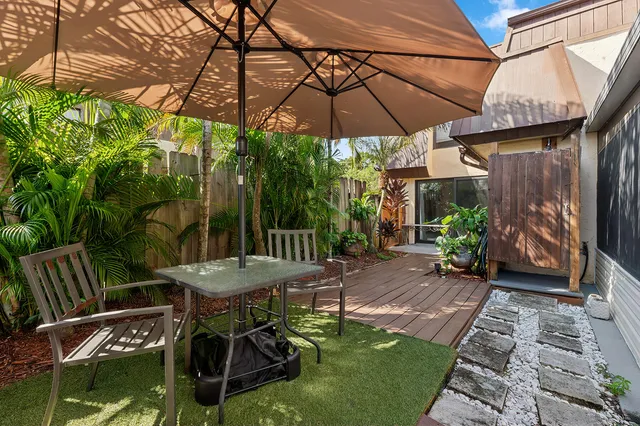 $2,400 | 3536 Gardens Drive East, Unit B, Palm Beach Gardens, FL 33410