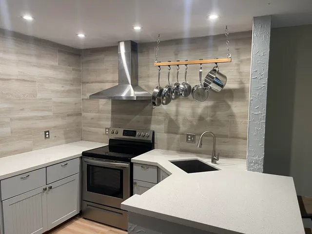 $2,400 | 3536 Gardens Drive East, Unit B, Palm Beach Gardens, FL 33410