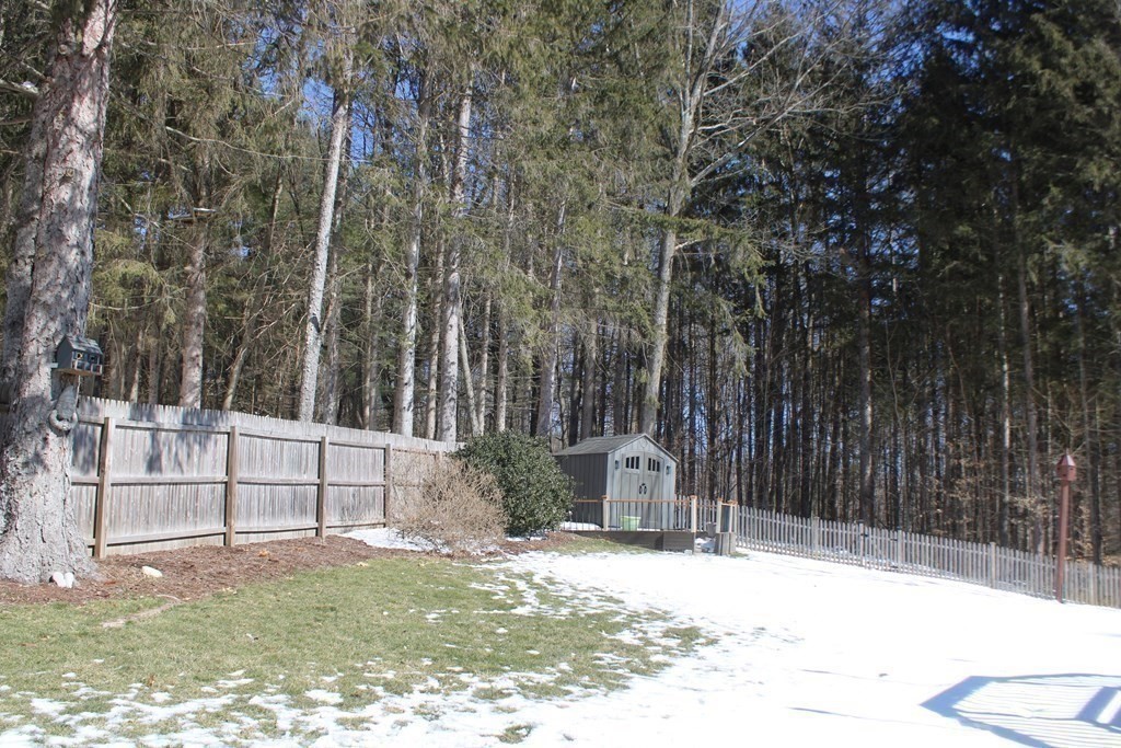 4 North Hillside Road Deerfield, MA 01373 - Photo 18 of 19 Gallery Image 18