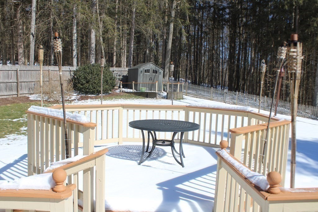 4 North Hillside Road Deerfield, MA 01373 - Photo 4 of 19 Gallery Image 4