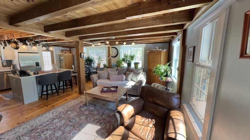 4 North Hillside Road Deerfield, MA 01373 - Photo 8 of 19 Gallery Image 8