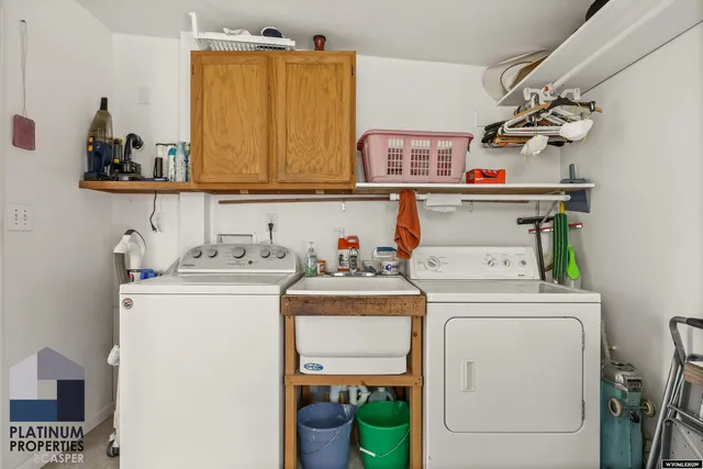 $446,000 | 12761 East US Highway 20-26, Evansville, WY 82636