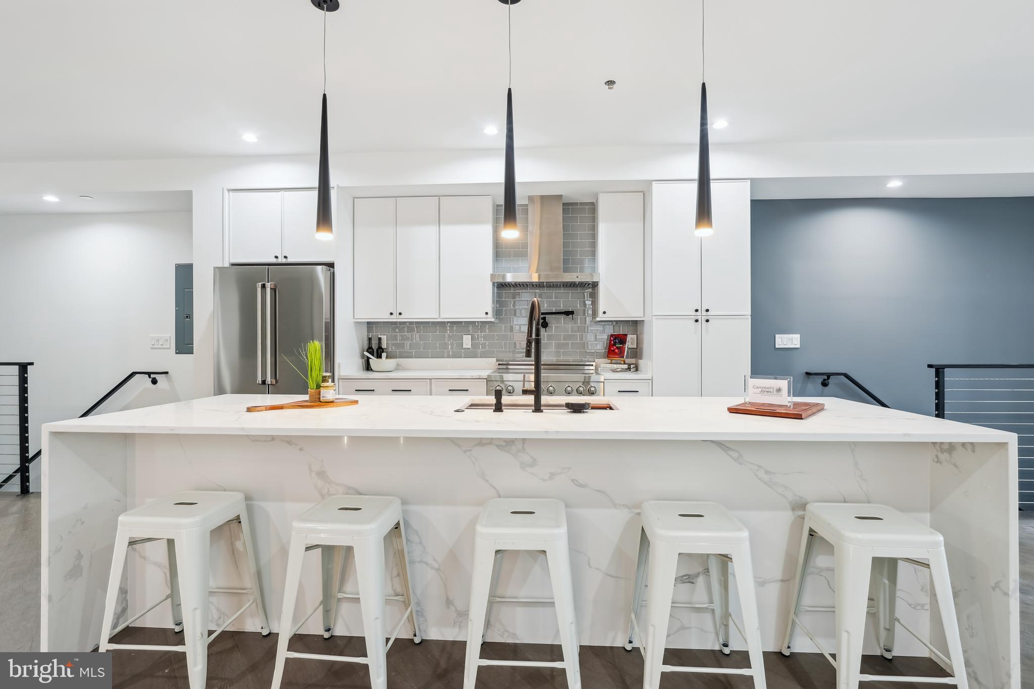 304 K Street Northeast, Unit 1 Washington, DC 20002 - Photo 10 of 33 Glass Subway Tile at Central Open Kitchen