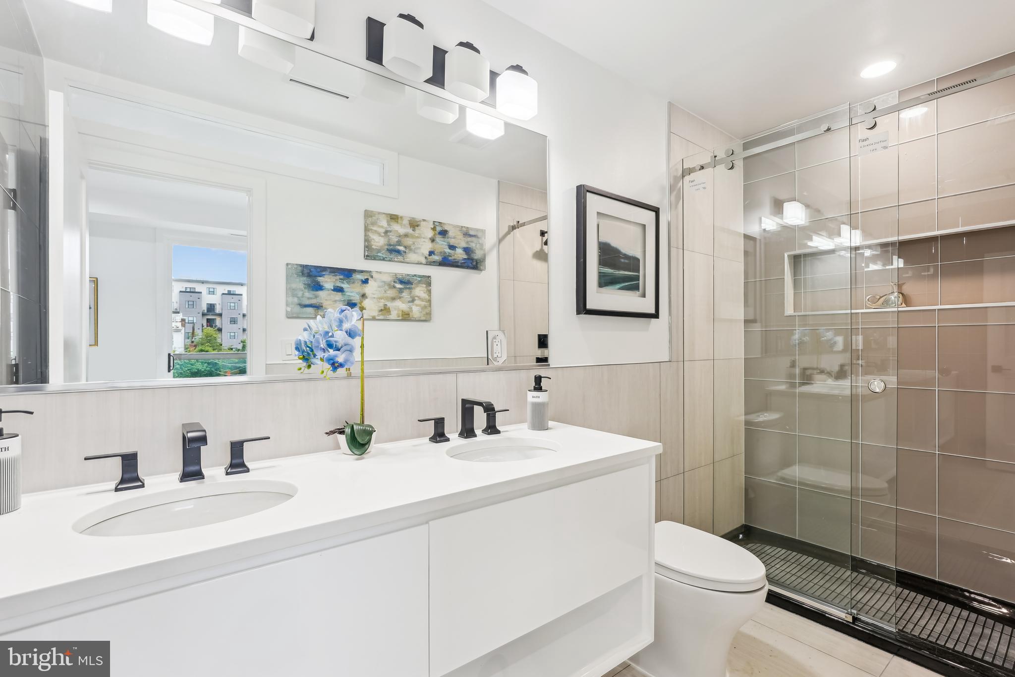 304 K Street Northeast, Unit 1 Washington, DC 20002 - Photo 22 of 33 Rear On-suite Bathroom