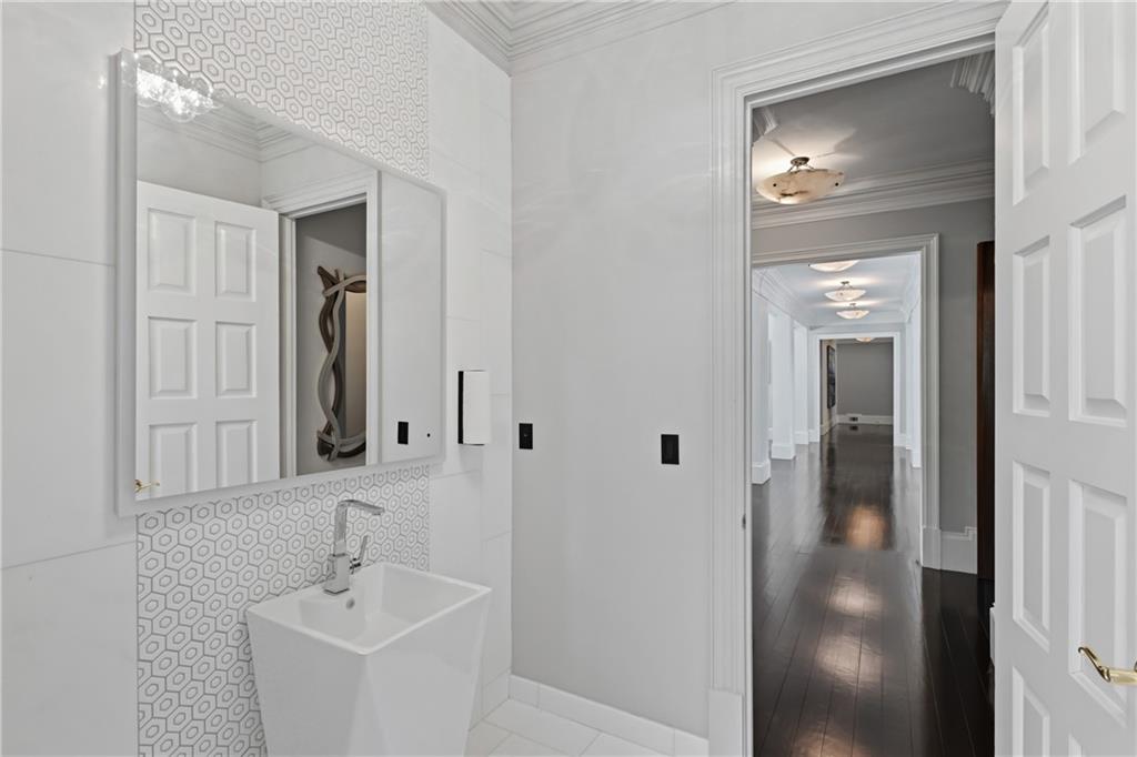 1680 Riverside Road Roswell, GA 30076 - Photo 65 of 90