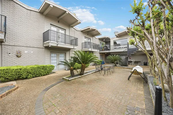 $975 | 4321 Hazard Street, Unit 2, Houston, TX 77098