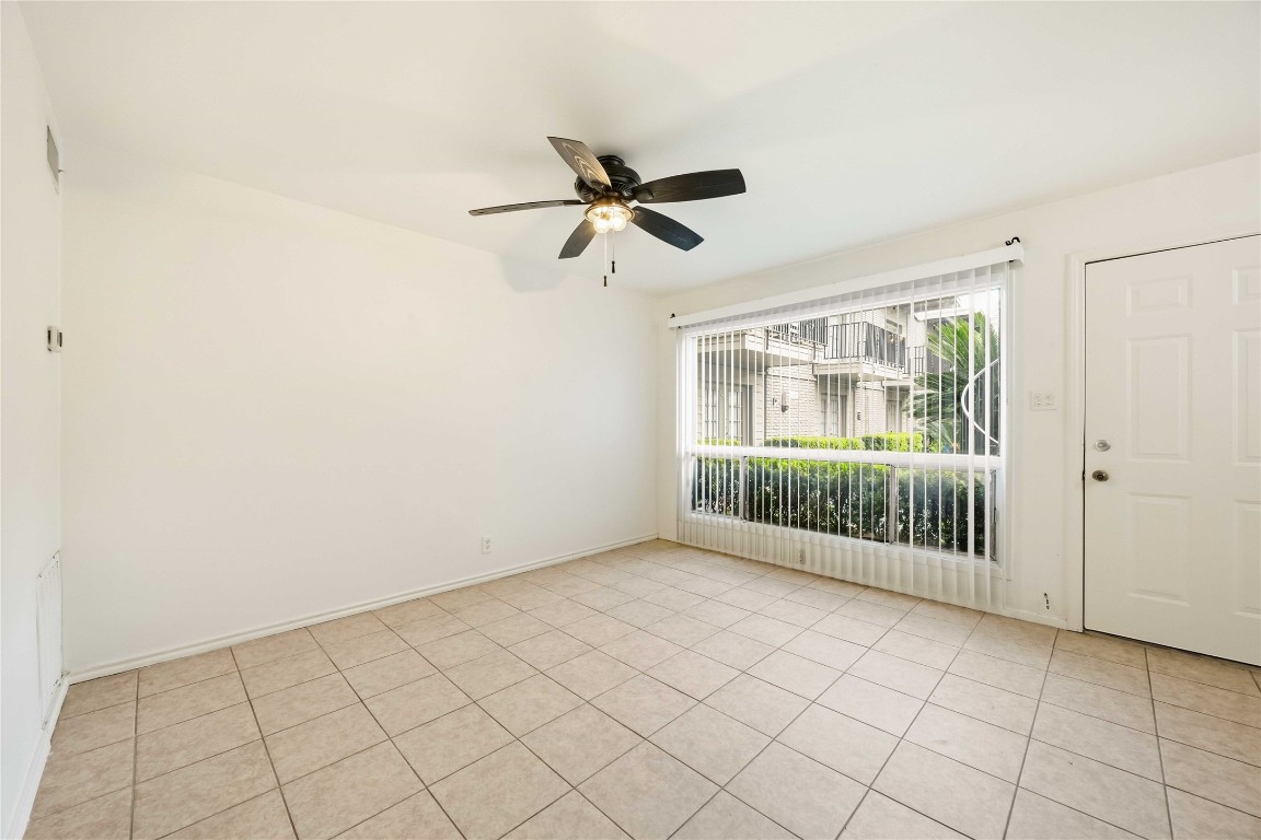 4321 Hazard Street, Unit 2 Houston, TX 77098 - Photo 7 of 16