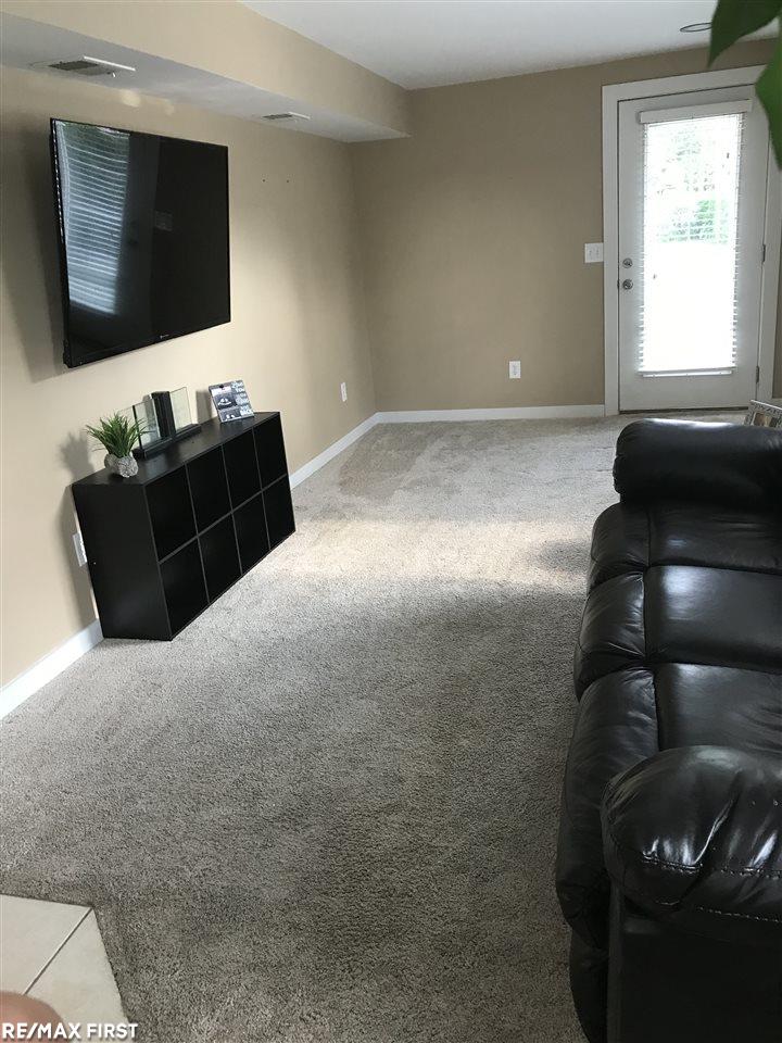 8078 Messmore Road Utica, MI 48317 - Photo 23 of 23 31386037-22.JPG