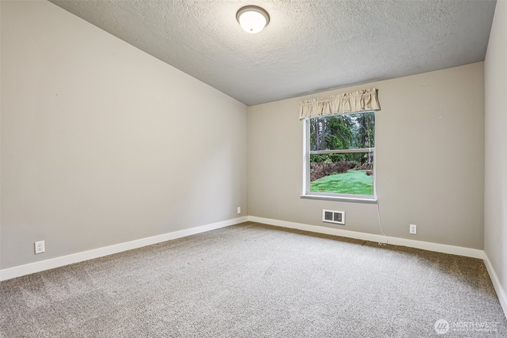 11416 Bollenbaugh Hill Road Monroe, WA 98272 - Photo 17 of 37