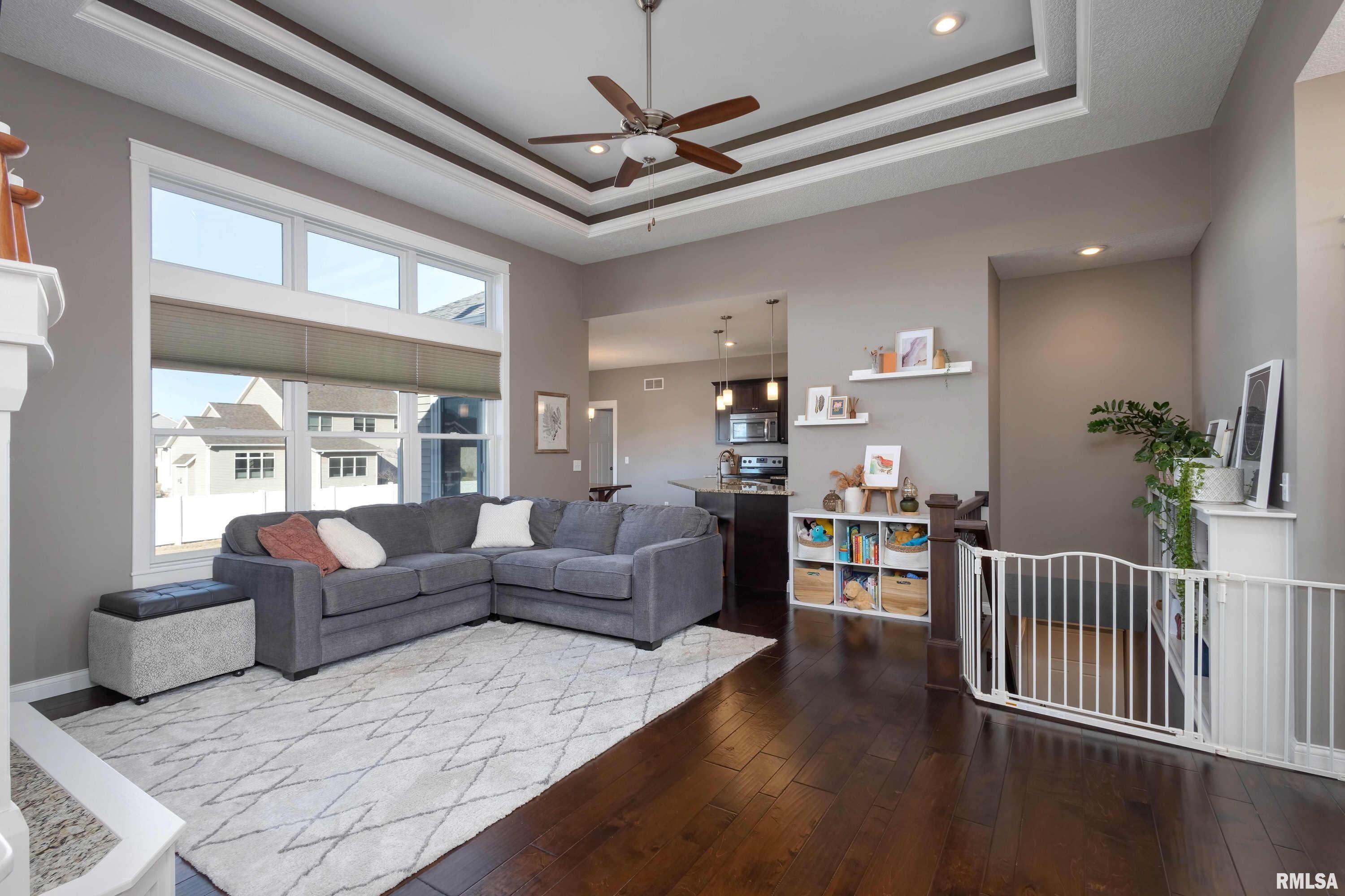 5856 Emily Road Bettendorf, IA 52722 - Photo 4 of 31 Gallery Image 4