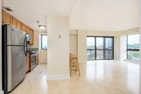 $2,900 | 15 North Beacon Street, Unit 604, Boston, MA 02134